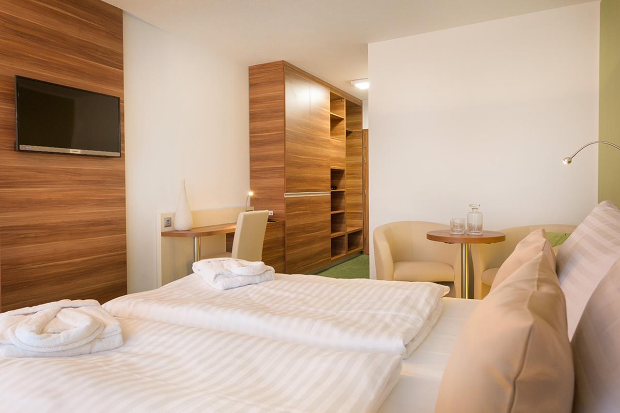 Kurhotel Pyramide Sibyllenbad Neualbenreuth Eksteriør billede