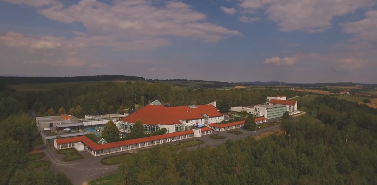 Kurhotel Pyramide Sibyllenbad Neualbenreuth Eksteriør billede