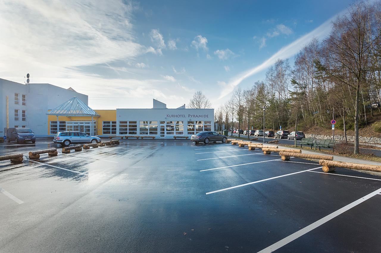 Kurhotel Pyramide Sibyllenbad Neualbenreuth Eksteriør billede